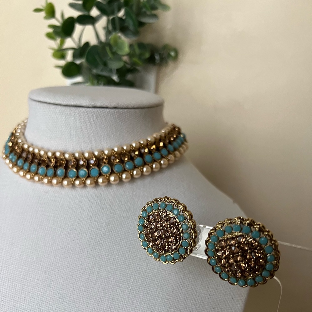 Beautiful Hand Crafted Kundan Jewelry Necklace Set..Indian Bollywood Style